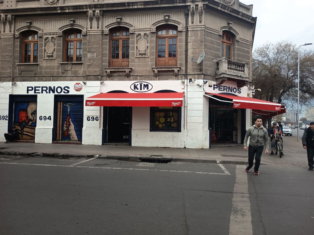 Local Pernos KIM (Distribuidora KIM) en 10 de Julio Huamachuco